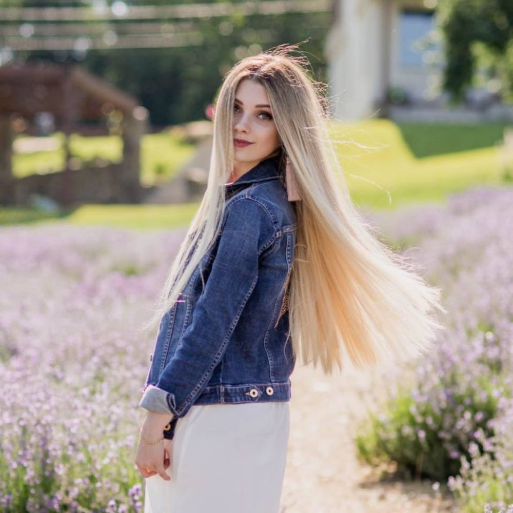 Meet your Posher, Anna